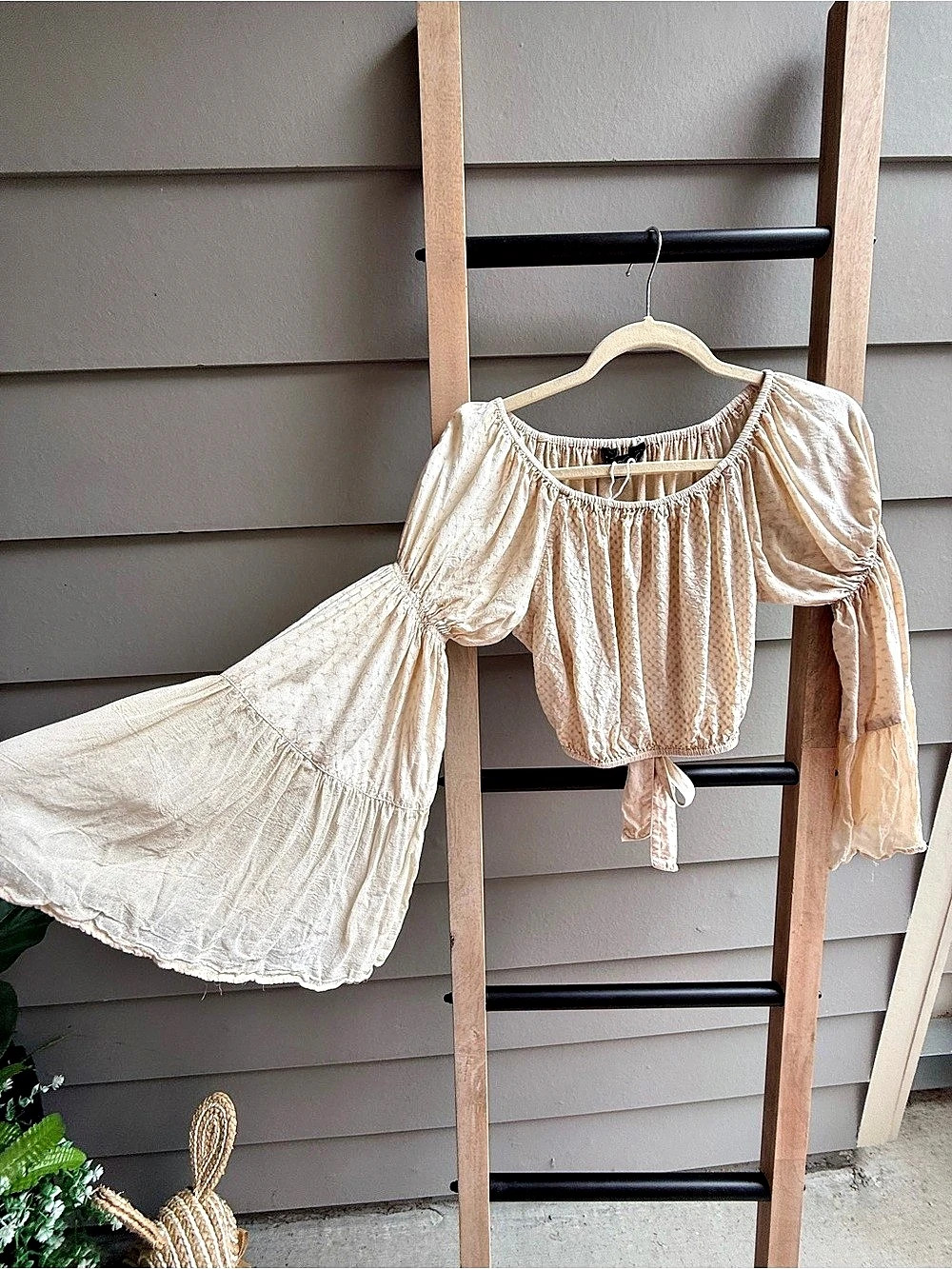 Young Threads Cream Textured Off-Shoulder Blouse Size Medium